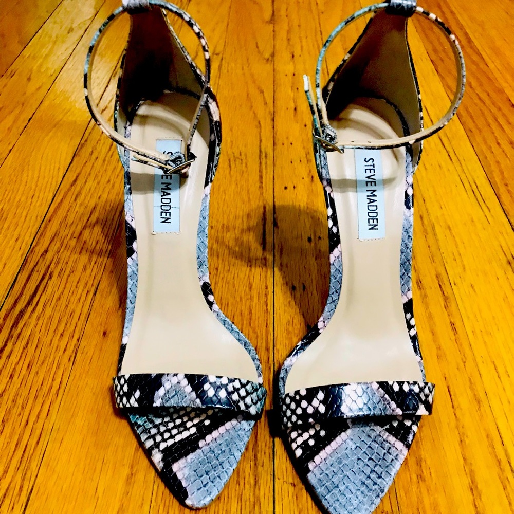 STEVE MADDEN blue/pink snake print stiletto sz 6M